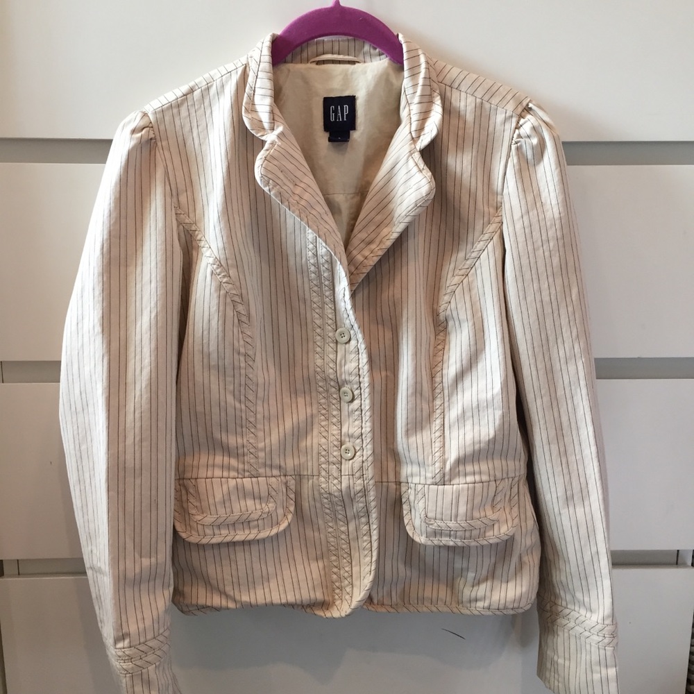 *Closet clear out LAST CHANCE* Pinstriped Y2K Gap blazer